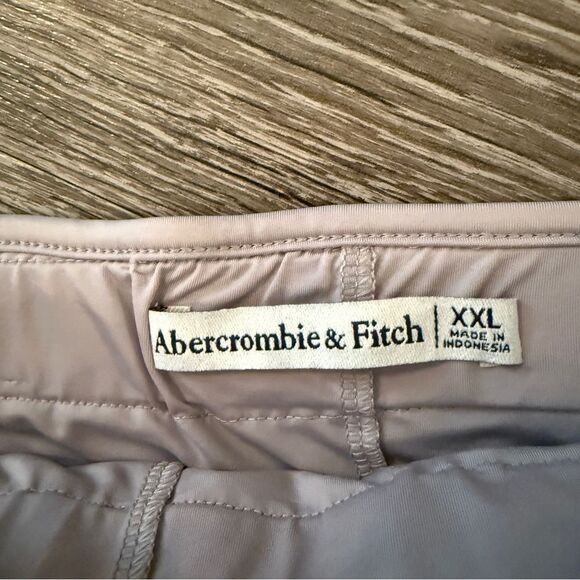 Abercrombie & Fitch Mid Rise Sequin Skirt - Picture 2 of 6